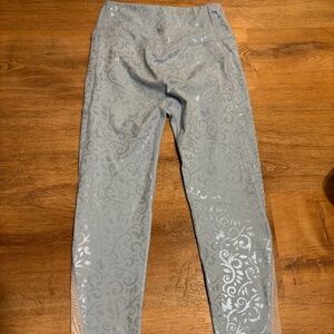 Crowned Athletics After Midnight Leggings Size Medium (Cinderella)